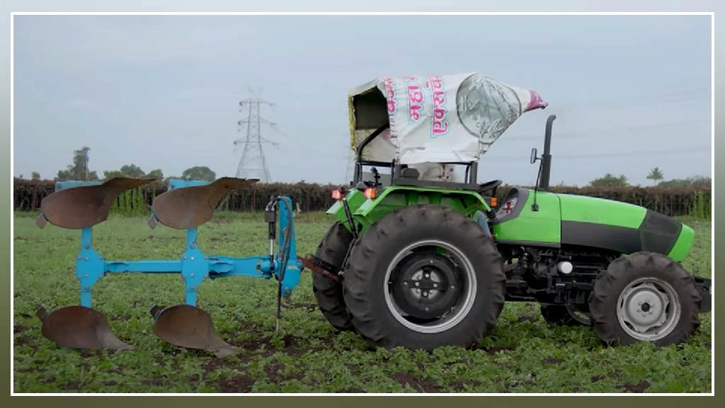 How to attach plough to tractor-Step 2