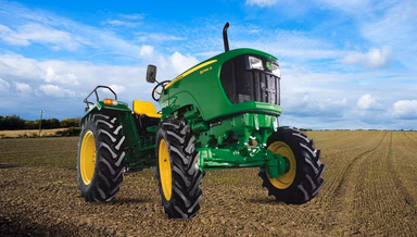 जॉन डियर 5045 डी गियर प्रो 4WD