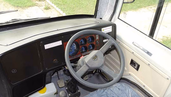 SML Isuzu S7 Staff Bus - Steering