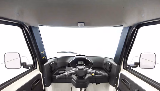 TVS King Kargo HD EV L5N - Cabin