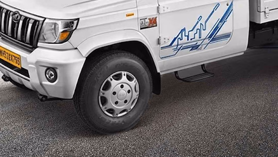 Mahindra Bolero MaXX Pik-Up HD - Tyre