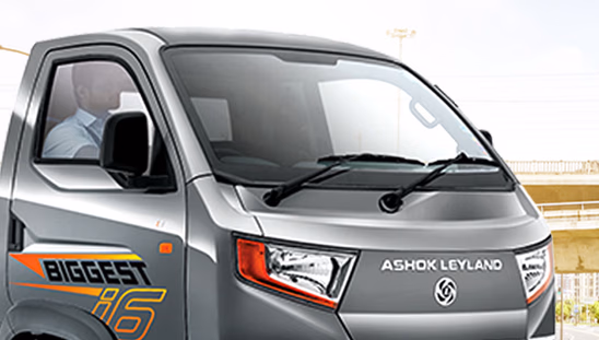 Ashok Leyland Bada Dost i6 - Windshield