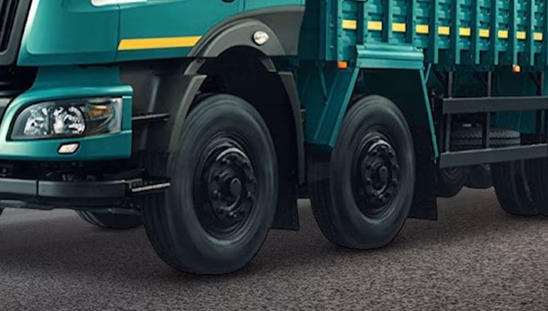 Mahindra Blazo X 42 Pusher Axle-Tyre