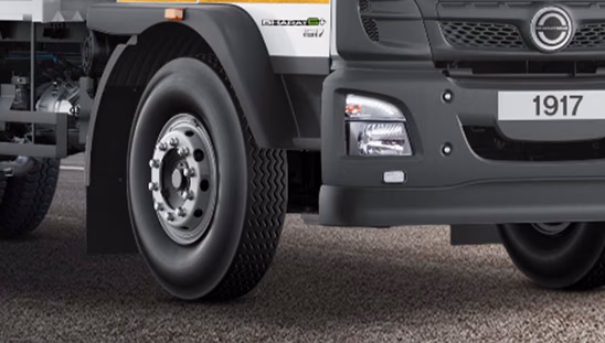 Bharatbenz 1917R-Headlight