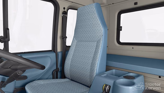 Eicher-Pro-6048XP-Seats