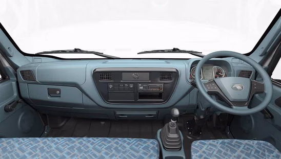 Eicher Pro 2110XP-Interior