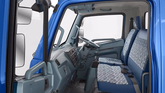 Eicher Pro 2110XP-Interior
