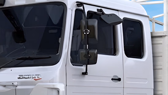 Tata Signa 2823.T - Mirror