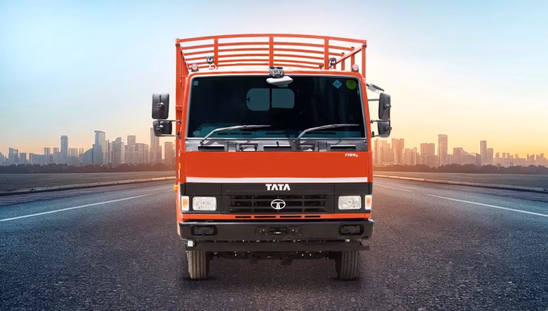Tata LPT 1009g - Front