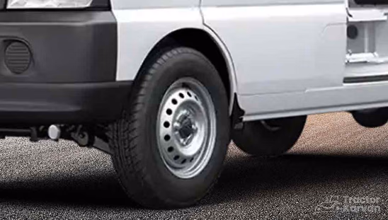 Maruti Suzuki Eeco Cargo - Tyre