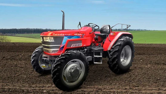 Mahindra Novo 605 DI PP 4WD V1 Tractor in Farm
