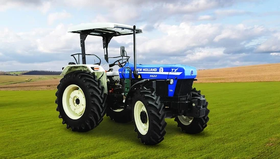 New Holland 5620 TX Plus 4WD Tractor in Farm