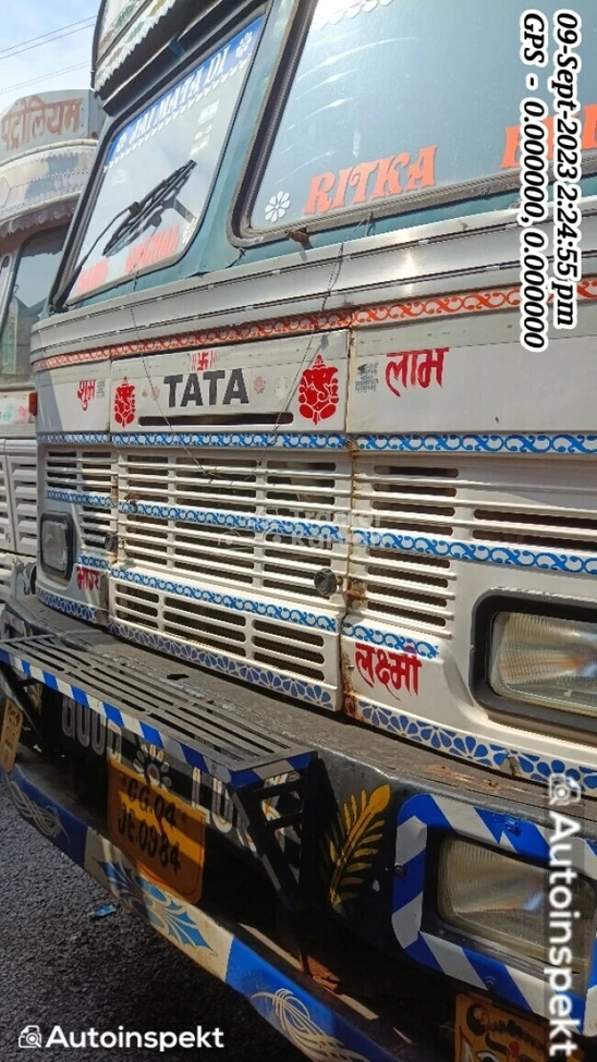 Tata 3118 पुराने कमर्शियल व्हीकल