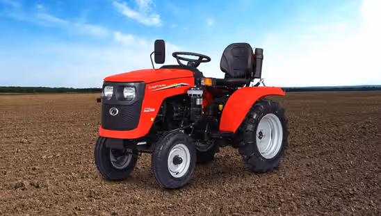 Captain 120 Little Master Tractor in Farm