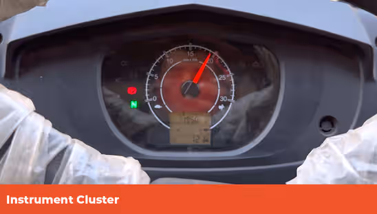 Mahindra Yuvo Tech+ 585 - Instruments