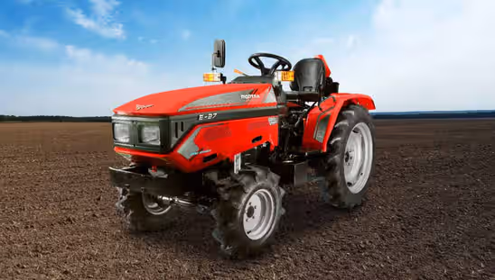Montra E-27 4WD Tractor in Farm