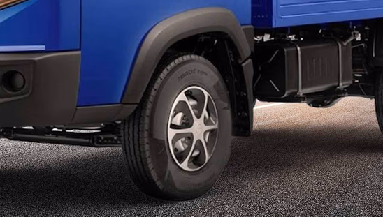 Ashok Leyland Bada Dost i2 - Tyre