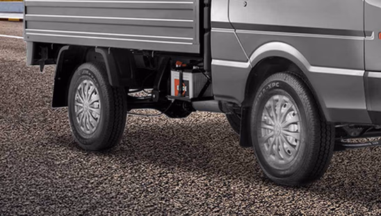 Ashok Leyland Dost XL - Tyres