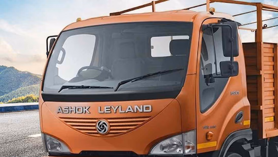 Ashok Leyland Boss LX 1115 HB - Windshield