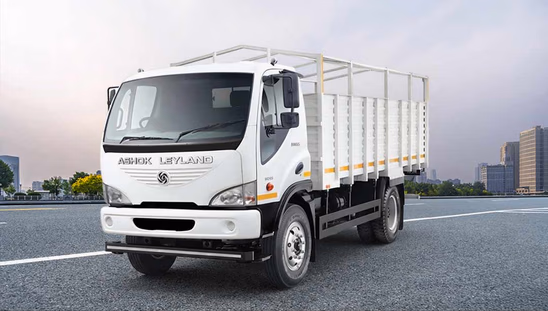 Ashok Leyland Boss 1915 - Front