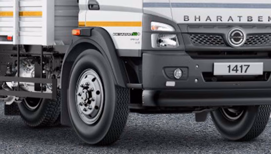 Bharatbenz 1417R - Headlight