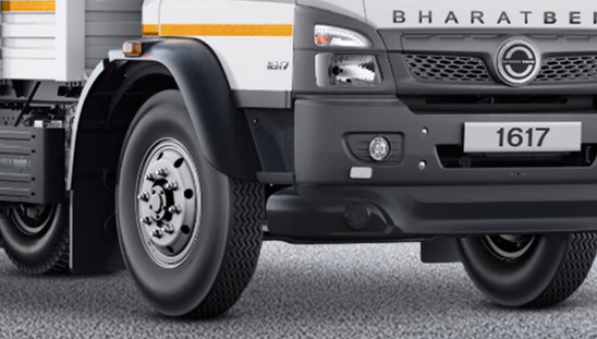 Bharatbenz 1617RD-Headlight
