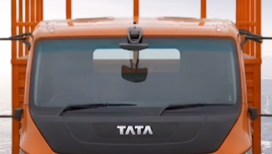 Tata Ultra T.18 - Windshield