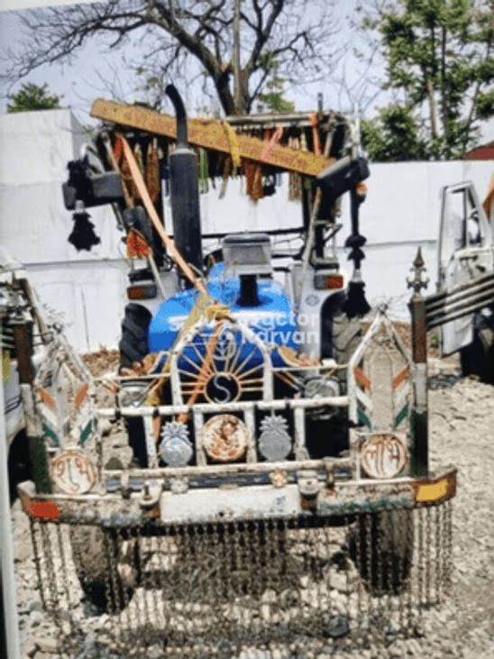 न्यू हॉलैंड 3600-2 TX Second Hand Tractor