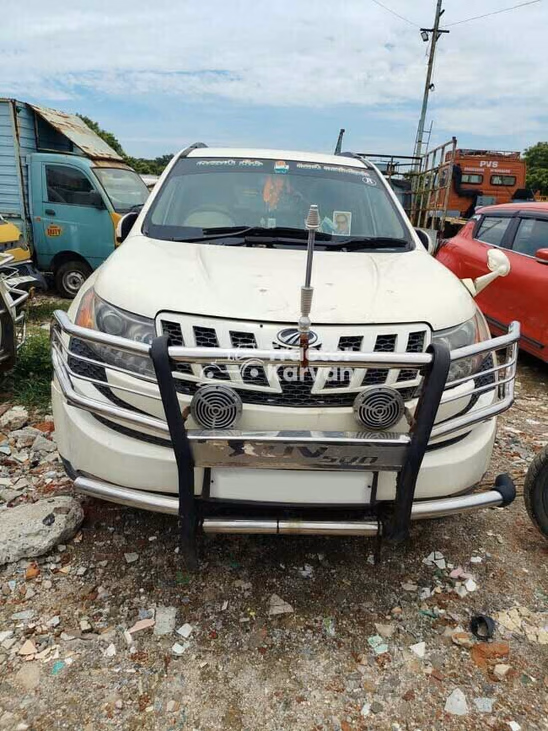 Mahindra 
                                                                XUV500 W8 View Used Car