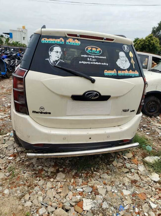 Mahindra 
                                                                XUV500 W8 View Used Car