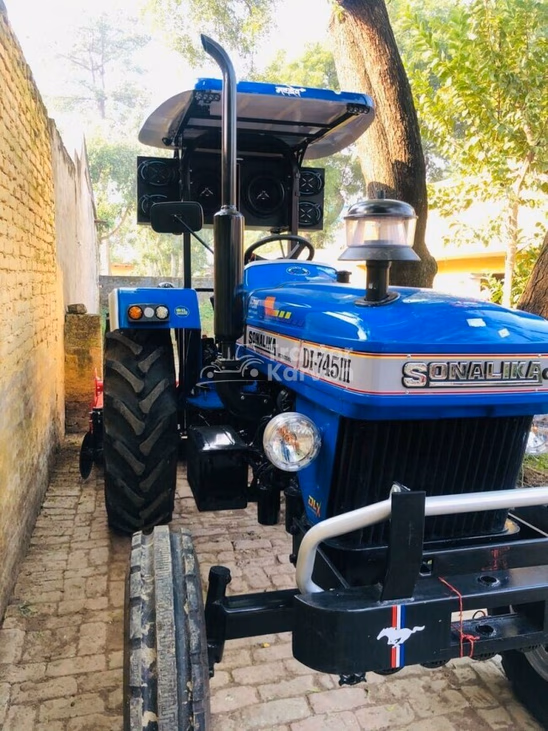 Sonalika Sikander DI 745 III DLX Second Hand Tractor