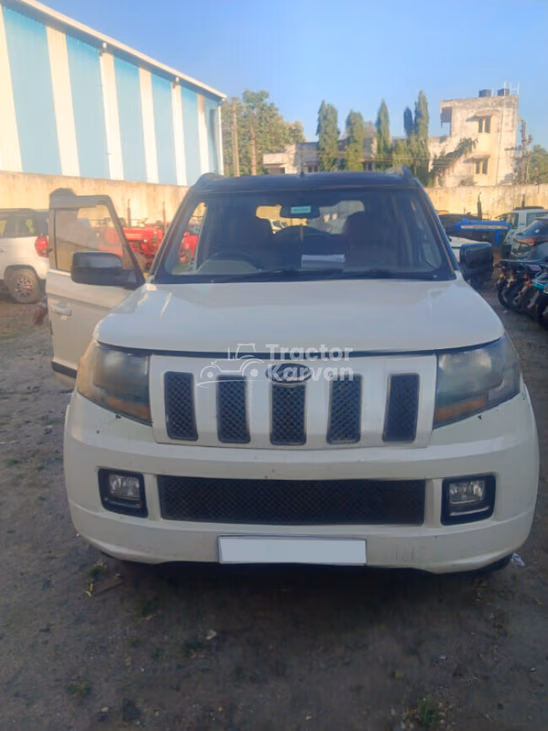 सेकंड हैंड महिंद्रा टीयूवी 300 टी8 कार