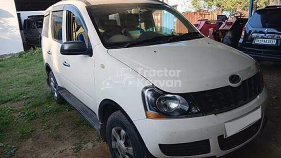 महिंद्रा जायलो एच4 पुरानी कारें देखें