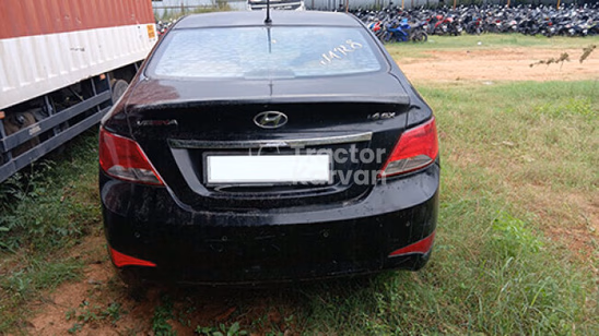 हुंडई वर्ना एसएक्स पुरानी कारें देखें