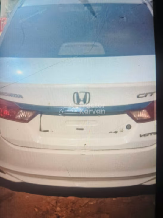 सेकंड हैंड होंडा सिटी वी एमटी आई-डेक कार