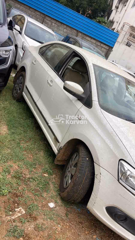 Volkswagen Vento Comfortline पुरानी कारें देखें