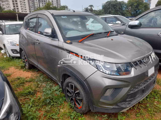महिंद्रा केयूवी 100 एनएक्सटी K6+ D 6 STR पुरानी कारें देखें