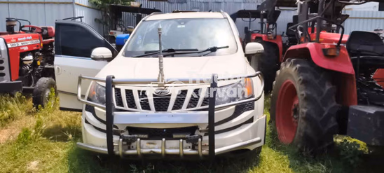 सेकंड हैंड महिंद्रा                                                            एक्सयूवी500 W8 कार