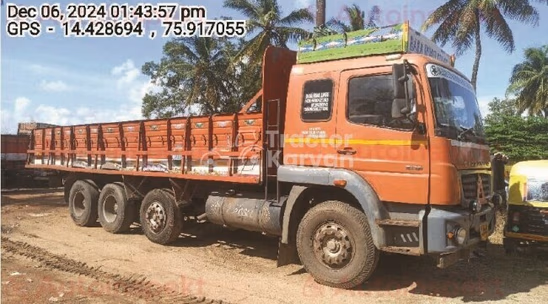 BharatBenz 3123R Used Commercial Vehicle