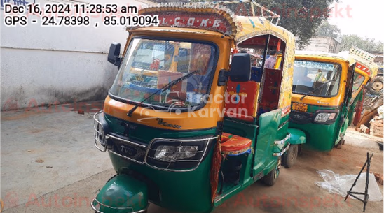 टीवीएस किंग दुरामैक्स पुराने कमर्शियल व्हीकल