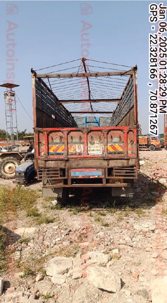 Ashok Leyland 3118 Used Commercial Vehicle