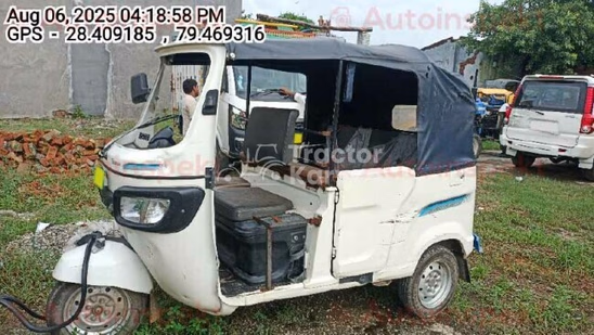 TVS King EV Max Used Commercial Vehicle