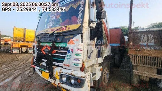 अशोक लेलैंड यू 4923 टीटी पुराने कमर्शियल व्हीकल