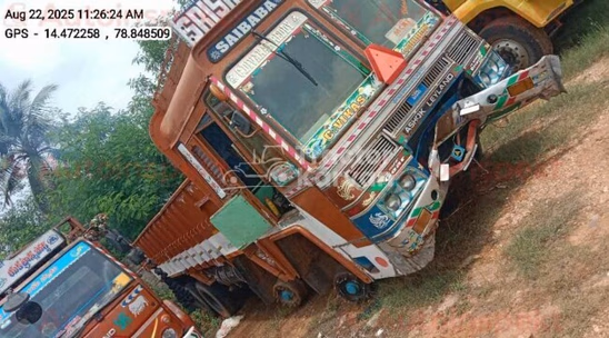 अशोक लेलैंड 3118 पुराने कमर्शियल व्हीकल