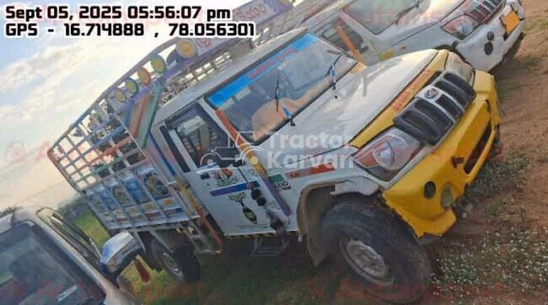 महिंद्रा बोलेरो मैक्स पिक-अप पुराने कमर्शियल व्हीकल