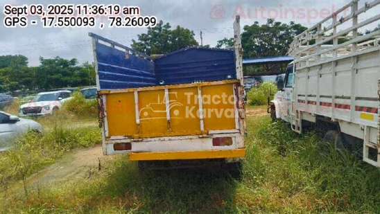 महिंद्रा बोलेरो मैक्सिट्रक प्लस 1.2 पुराने कमर्शियल व्हीकल