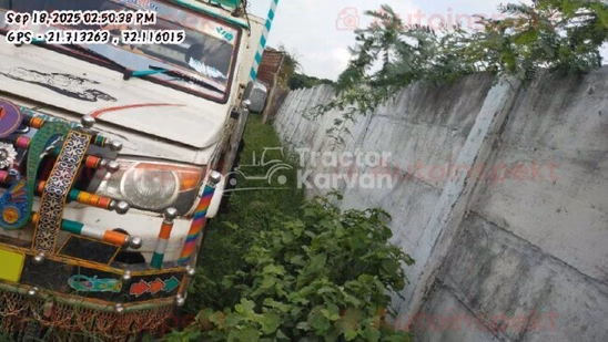 महिंद्रा बोलेरो मैक्स पिक-अप पुराने कमर्शियल व्हीकल