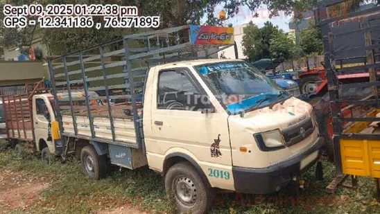 अशोक लेलैंड दोस्त प्लस पुराने कमर्शियल व्हीकल