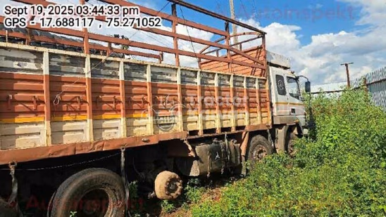 BharatBenz 3723आर पुराने कमर्शियल व्हीकल