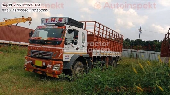 भारतबेंज़ 1617 पुराने कमर्शियल व्हीकल